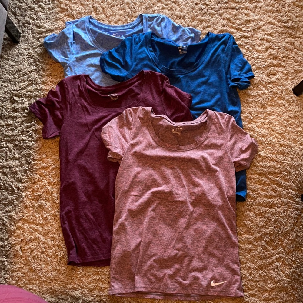 (4) Nike dri-fit workou tees / small, barely worn